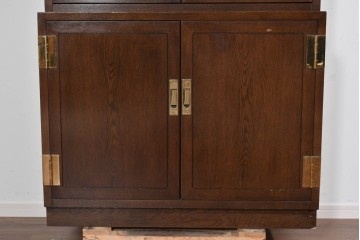 中古　カリモク　domani(ドマーニ)　Morganton(モーガントン)　真鍮金具とガラス扉のキャビネット　定価約70万円　(R-085460)