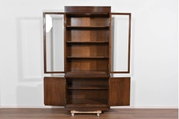 中古　カリモク　domani(ドマーニ)　Morganton(モーガントン)　真鍮金具とガラス扉のキャビネット　定価約70万円　(R-085460)