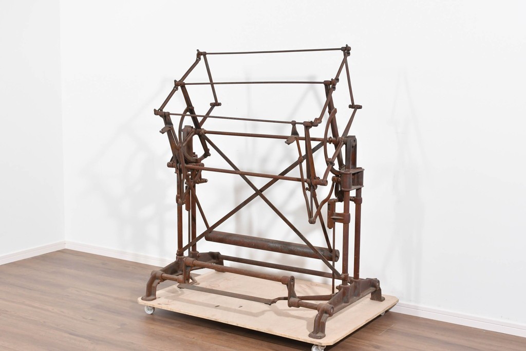 ヨーロッパアンティーク　OPTIMA製　錆びた風合いが味わい深い糸巻き機　(R-085461)