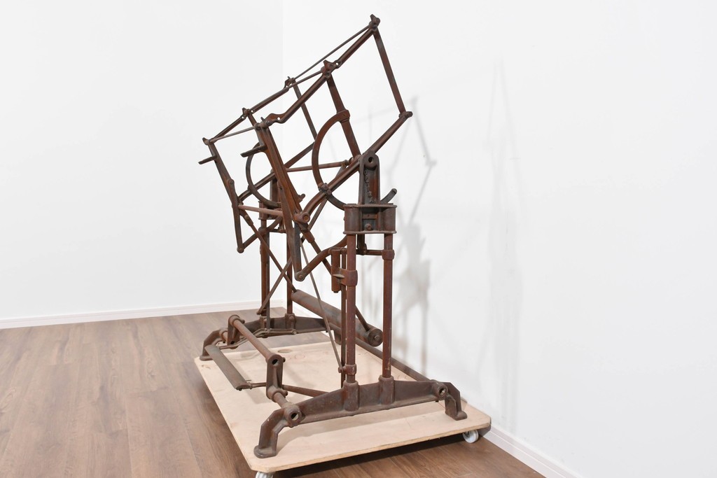 ヨーロッパアンティーク　OPTIMA製　錆びた風合いが味わい深い糸巻き機　(R-085461)