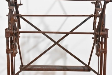 ヨーロッパアンティーク　OPTIMA製　錆びた風合いが味わい深い糸巻き機　(R-085461)