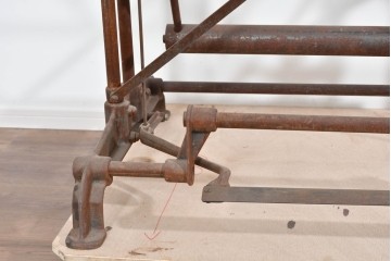 ヨーロッパアンティーク　OPTIMA製　錆びた風合いが味わい深い糸巻き機　(R-085461)