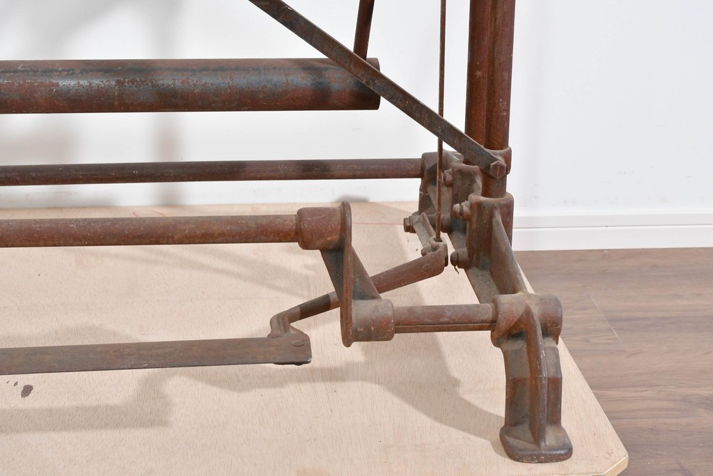 ヨーロッパアンティーク　OPTIMA製　錆びた風合いが味わい深い糸巻き機　(R-085461)