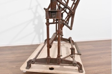 ヨーロッパアンティーク　OPTIMA製　錆びた風合いが味わい深い糸巻き機　(R-085461)