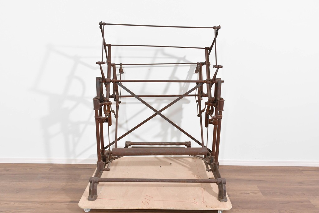 ヨーロッパアンティーク　OPTIMA製　錆びた風合いが味わい深い糸巻き機　(R-085461)