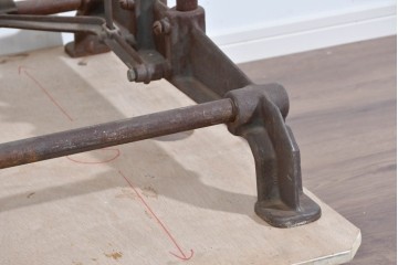 ヨーロッパアンティーク　OPTIMA製　錆びた風合いが味わい深い糸巻き機　(R-085461)