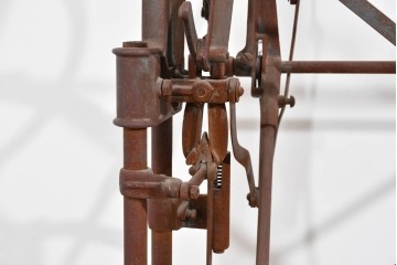 ヨーロッパアンティーク　OPTIMA製　錆びた風合いが味わい深い糸巻き機　(R-085461)