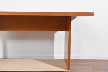 中古　arflex(アルフレックス)　BONTE(ボンテ)　シンプルで上品な4人掛けダイニングテーブル　定価約25万円　(R-085462)