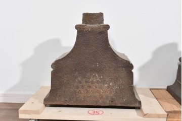 アメリカアンティーク　鋳物　無骨な味わいがある鉄製建築装飾部材(土台)2個セット　(R-085463)