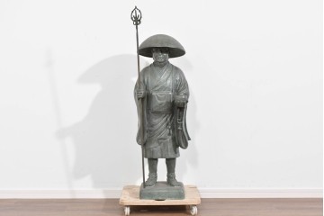 希少　特大　重さ約54kg　細部まで丁寧に表現された弘法大師のブロンズ像　定価約140万円相当　(R-085465)