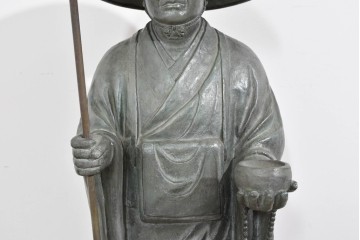 希少　特大　重さ約54kg　細部まで丁寧に表現された弘法大師のブロンズ像　定価約140万円相当　(R-085465)