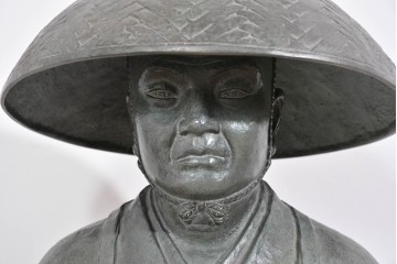 希少　特大　重さ約54kg　細部まで丁寧に表現された弘法大師のブロンズ像　定価約140万円相当　(R-085465)