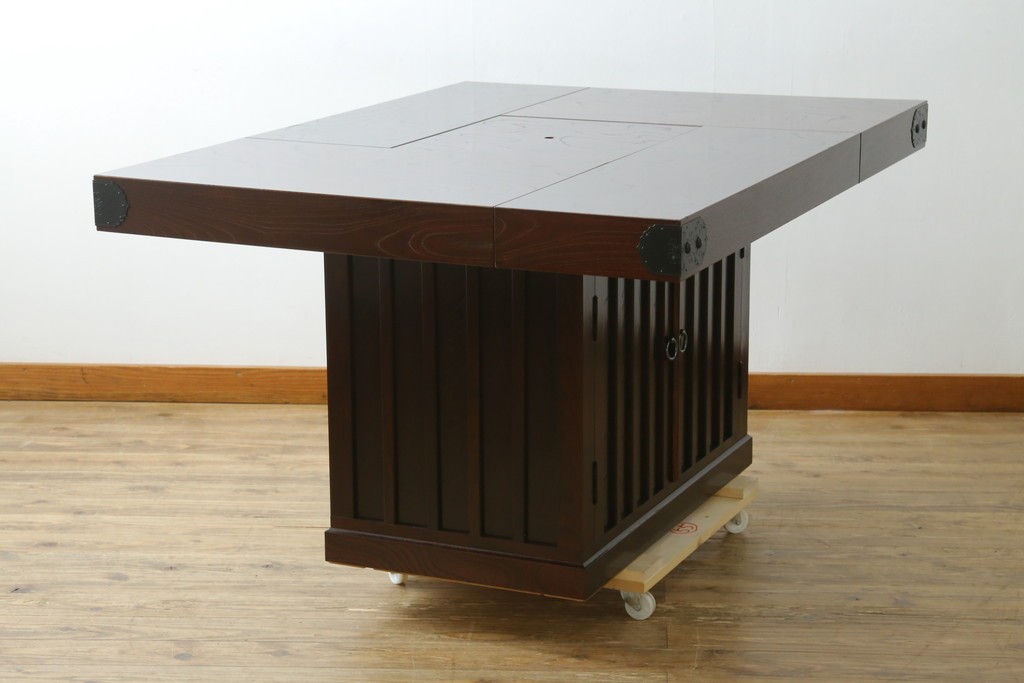 新古　未使用展示品　美品　展示品　筑後民芸　希少な廃番品　前面に収納スペースを備えた囲炉裏テーブル　(R-085466)