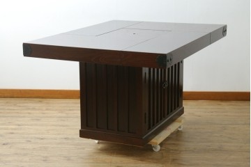 新古　未使用展示品　美品　展示品　筑後民芸　希少な廃番品　前面に収納スペースを備えた囲炉裏テーブル　(R-085466)