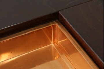 新古　未使用展示品　美品　展示品　筑後民芸　希少な廃番品　前面に収納スペースを備えた囲炉裏テーブル　(R-085466)