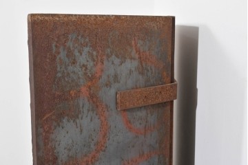 フランスアンティーク　鋳鉄製　紋章(フルール・ド・リス)をあしらった重厚なファイヤーバック　(R-085467)