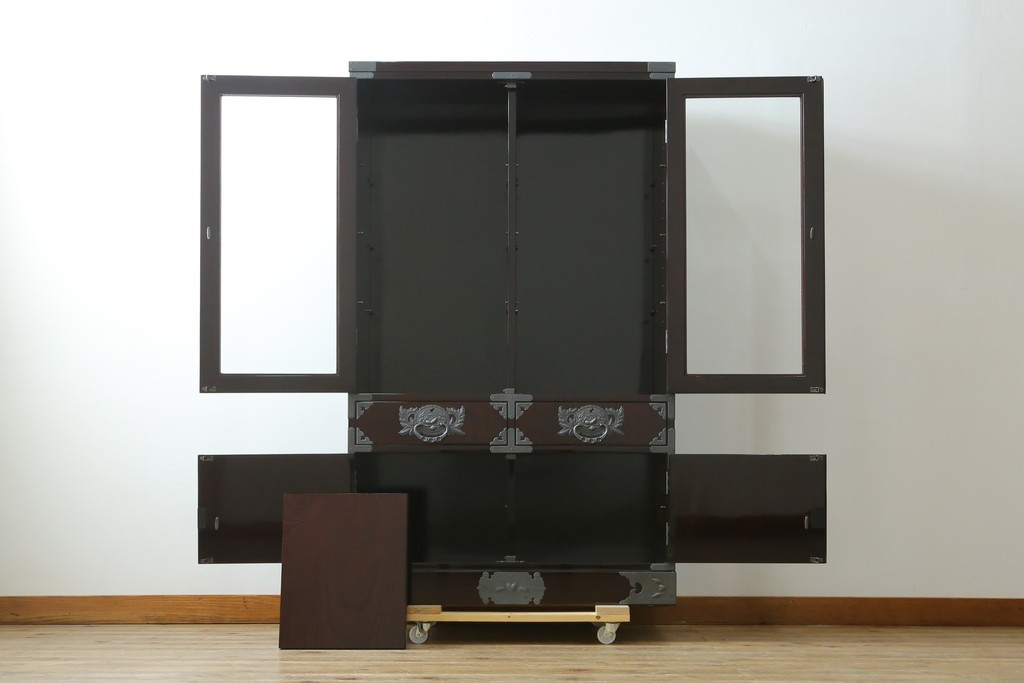 中古　美品　仙台民芸箪笥(仙台箪笥)　欅産業　木地呂塗り(漆塗り)の美しさが際立つキャビネット　定価約95万円　(R-085468)