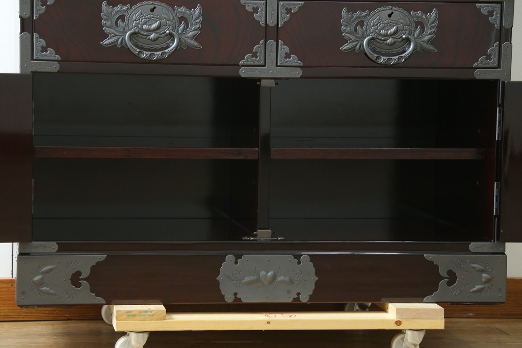 中古　美品　仙台民芸箪笥(仙台箪笥)　欅産業　木地呂塗り(漆塗り)の美しさが際立つキャビネット　定価約95万円　(R-085468)