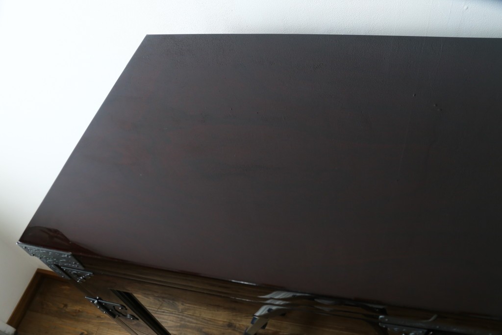 中古　美品　仙台民芸箪笥(仙台箪笥)　欅産業　木地呂塗り(漆塗り)の美しさが際立つキャビネット　定価約95万円　(R-085468)