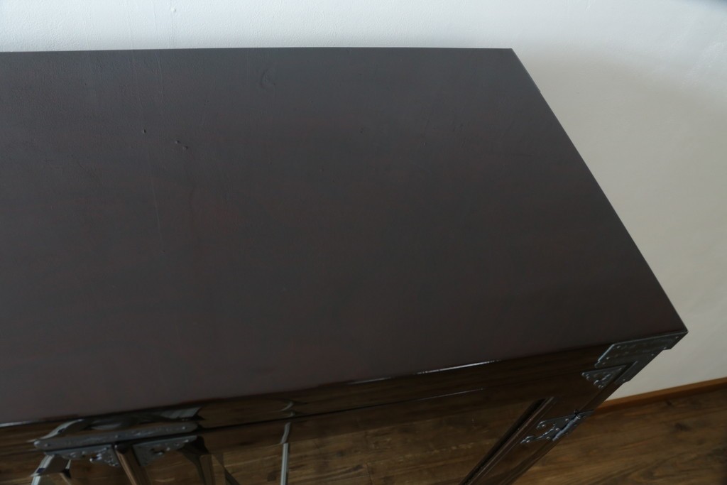 中古　美品　仙台民芸箪笥(仙台箪笥)　欅産業　木地呂塗り(漆塗り)の美しさが際立つキャビネット　定価約95万円　(R-085468)