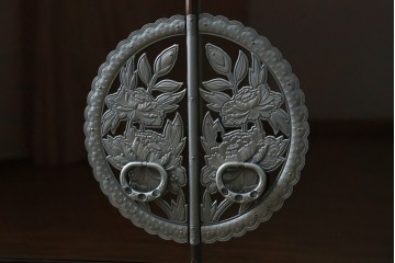 中古　美品　仙台民芸箪笥(仙台箪笥)　欅産業　木地呂塗り(漆塗り)の美しさが際立つキャビネット　定価約95万円　(R-085468)