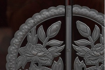 中古　美品　仙台民芸箪笥(仙台箪笥)　欅産業　木地呂塗り(漆塗り)の美しさが際立つキャビネット　定価約95万円相当　(R-085468)