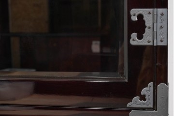 中古　美品　仙台民芸箪笥(仙台箪笥)　欅産業　木地呂塗り(漆塗り)の美しさが際立つキャビネット　定価約95万円相当　(R-085468)