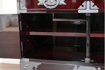 中古　美品　仙台民芸箪笥(仙台箪笥)　欅産業　木地呂塗り(漆塗り)の美しさが際立つキャビネット　定価約95万円相当　(R-085468)