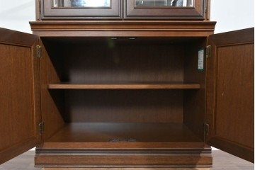 中古　美品　maruni(マルニ木工)　地中海ロイヤルシリーズ　飾棚80　ミラーバック×照明付きでコレクションを美しく魅せるキュリオケース　定価約55万円相当　(R-085469)