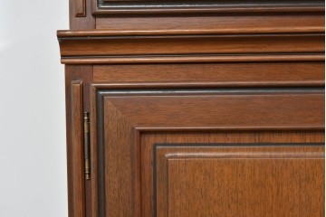 中古　美品　maruni(マルニ木工)　地中海ロイヤルシリーズ　飾棚80　ミラーバック×照明付きでコレクションを美しく魅せるキュリオケース　定価約55万円相当　(R-085469)