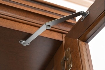 中古　美品　maruni(マルニ木工)　地中海ロイヤルシリーズ　飾棚80　ミラーバック×照明付きでコレクションを美しく魅せるキュリオケース　定価約55万円相当　(R-085469)