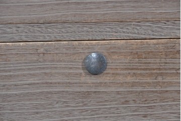 中古　美品　老舗　桐屋田中　上品な金具が空間を引き締める総桐箪笥　(R-085470)