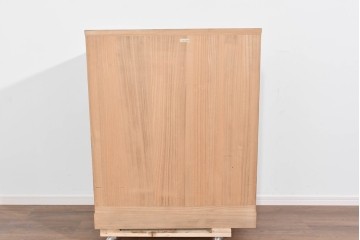 中古　美品　老舗　桐屋田中　上品な金具が空間を引き締める総桐箪笥　(R-085470)