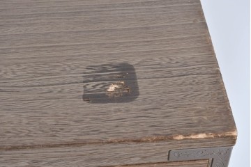 中古　美品　老舗　桐屋田中　上品な金具が空間を引き締める総桐箪笥　(R-085470)