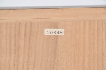 中古　美品　老舗　桐屋田中　上品な金具が空間を引き締める総桐箪笥　(R-085470)