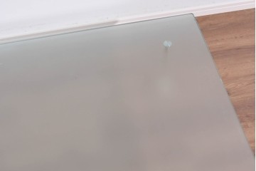 中古　美品　希少な廃番品　Cassina(カッシーナ)　SILVER TWIG(シルバートゥイッグ)　洗練された佇まいのガラスセンターテーブル　(R-085471)