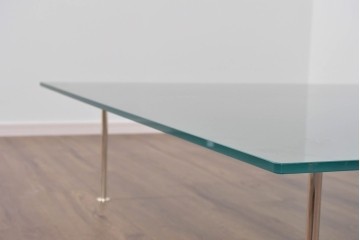 中古　美品　希少な廃番品　Cassina(カッシーナ)　SILVER TWIG(シルバートゥイッグ)　洗練された佇まいのガラスセンターテーブル　(R-085471)