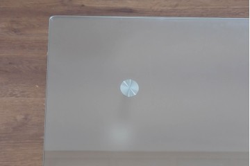 中古　美品　希少な廃番品　Cassina(カッシーナ)　SILVER TWIG(シルバートゥイッグ)　洗練された佇まいのガラスセンターテーブル　(R-085471)