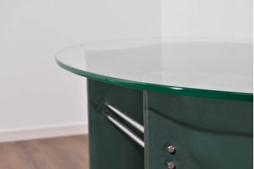 北欧ヴィンテージ　希少デザイン　本革製の脚がお洒落なオーバル型ガラストップのセンターテーブル　(R-085472)