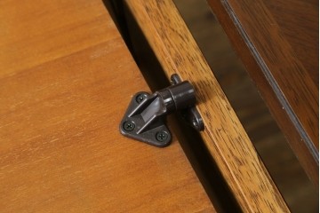 中古　美品　maruni(マルニ木工)　地中海シリーズ　美しい木目が際立つクラシカルな意匠のエクステンションテーブル　(R-085474)