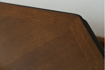 中古　美品　maruni(マルニ木工)　地中海シリーズ　美しい木目が際立つクラシカルな意匠のエクステンションテーブル　(R-085474)