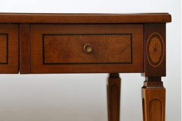 中古　イタリア製　引き出し式コレクションケース付きの象嵌入りローテーブル　(R-085476)