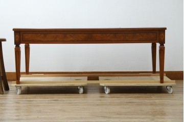 中古　イタリア製　引き出し式コレクションケース付きの象嵌入りローテーブル　(R-085476)