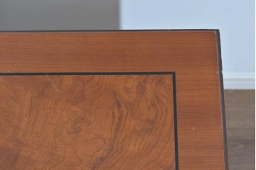 中古　イタリア製　引き出し式コレクションケース付きの象嵌入りローテーブル　(R-085476)