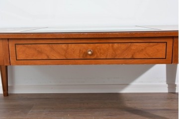 中古　イタリア製　引き出し式コレクションケース付きの象嵌入りローテーブル　(R-085476)