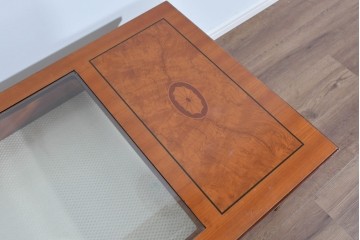 中古　イタリア製　引き出し式コレクションケース付きの象嵌入りローテーブル　(R-085476)