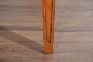 中古　イタリア製　引き出し式コレクションケース付きの象嵌入りローテーブル　(R-085476)