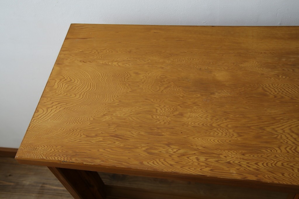 中古　豊かな表情を楽しめる屋久杉のガラス戸付き茶箪笥　定価約25万円　(R-085477)