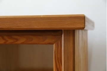 中古　豊かな表情を楽しめる屋久杉のガラス戸付き茶箪笥　定価約25万円　(R-085477)