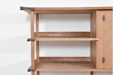 和製ヴィンテージ　大型サイズ　工芸品　真鍮金具付き　高級杉材を贅沢に使用した職人手作りの茶棚　(R-085478)